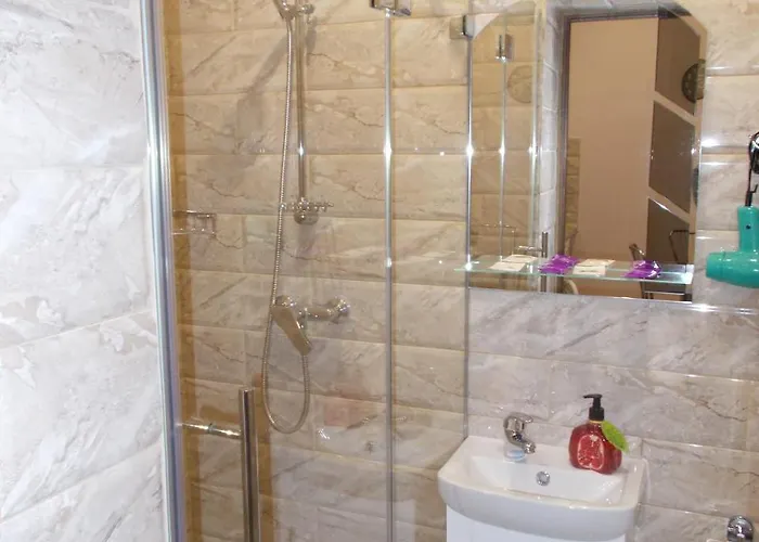 Two-bedroom In 10 Min To The Opera Theatre *