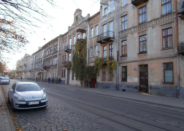 アパート Two-bedroom In 10 Min To The Opera Theatre リヴィウ