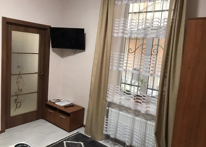 Two-bedroom In 10 Min To The Opera Theatre * Leópolis