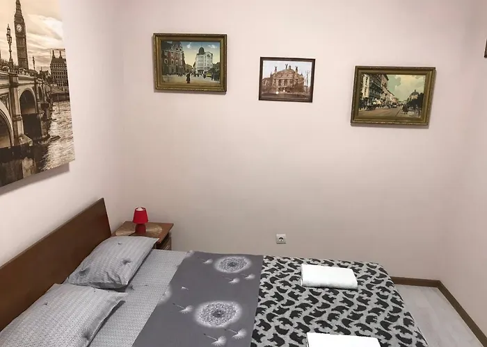 Two-bedroom In 10 Min To The Opera Theatre *