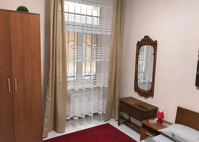 アパート Two-bedroom In 10 Min To The Opera Theatre リヴィウ