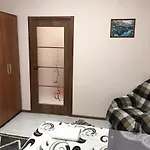 Two-bedroom In 10 Min To The Opera Theatre *