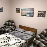 Two-bedroom In 10 Min To The Opera Theatre アパート リヴィウ