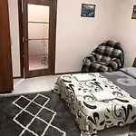 Two-bedroom In 10 Min To The Opera Theatre アパート リヴィウ