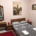 Two-bedroom In 10 Min To The Opera Theatre アパート
