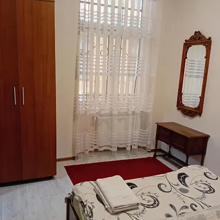 Lejlighed Two-bedroom In 10 Min To The Opera Theatre Lviv