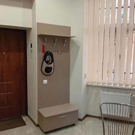 アパート Two-bedroom In 10 Min To The Opera Theatre リヴィウ